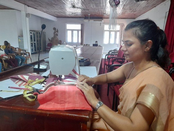 Bag sewing technical training program in Homagama (2023-05-18)